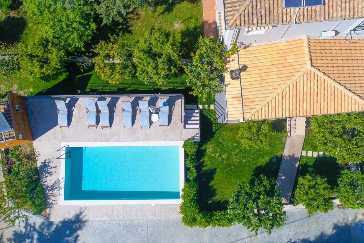 Villa Natilia Gazatika Luaran gambar