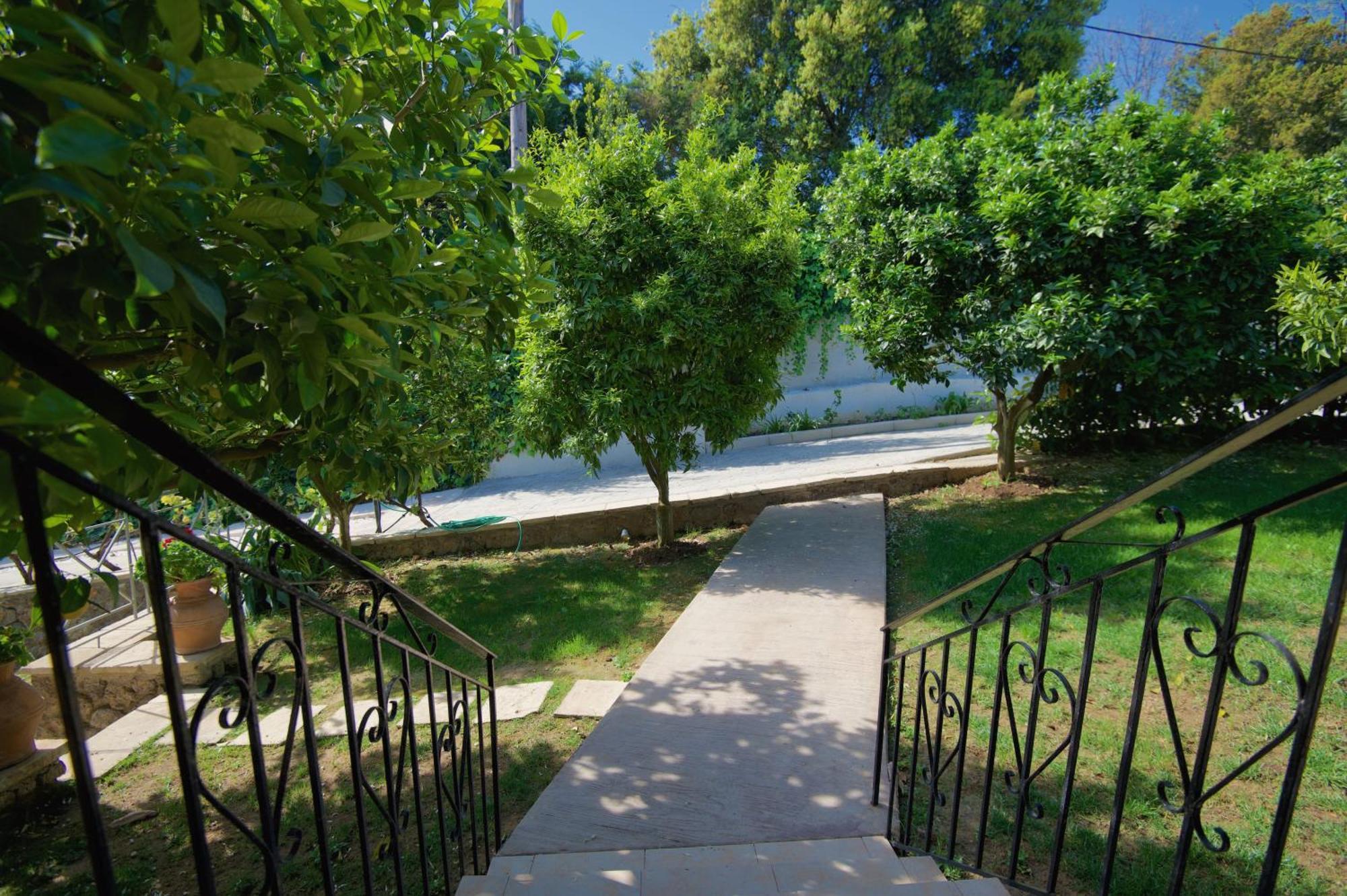 Villa Natilia Gazatika Luaran gambar